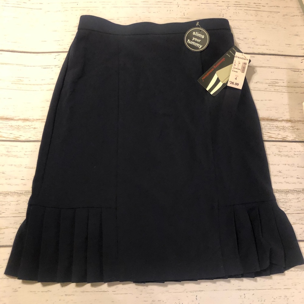 Knee length Dressbarn skirt, “slimming sensations”